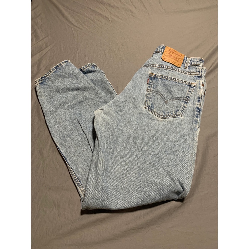 Vintage Levis 560 Loose Fit Tapered Leg Jeans Light Wash Made in USA Mens 36x34‎